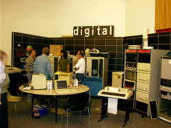 2003-10_VCF_SanFran0033.JPG (170214 bytes)